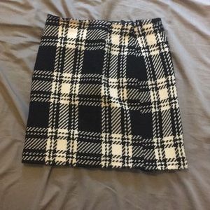 INC houndstooth skirt